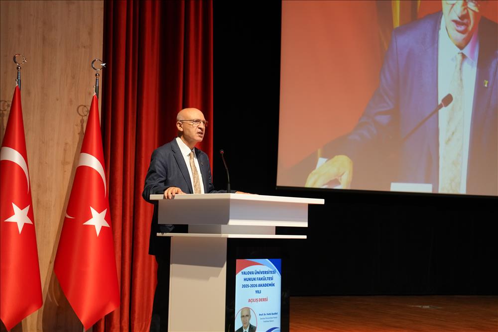 Hukuk Fakültesi 2025-2026 Akademik Yılı Açılış Dersi Etkinliği Gerçekleştirildi!