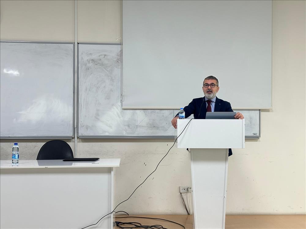 Küresel Krizler ve Fırsatlar Çağında İnsan Haklarını Yeniden Düşünmek" Adlı 10 Aralık Dünya İnsan Hakları Günü Etkinliği gerçekleştirildi