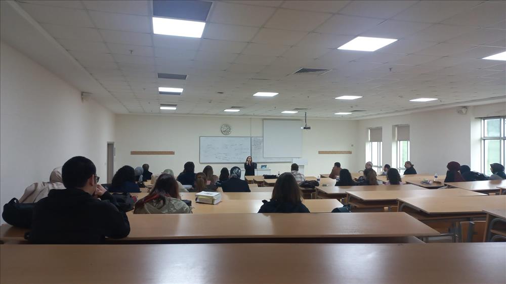 Lisansüstü Tez Seminerleri Dizisi'nin Dördüncüsü Yapıldı