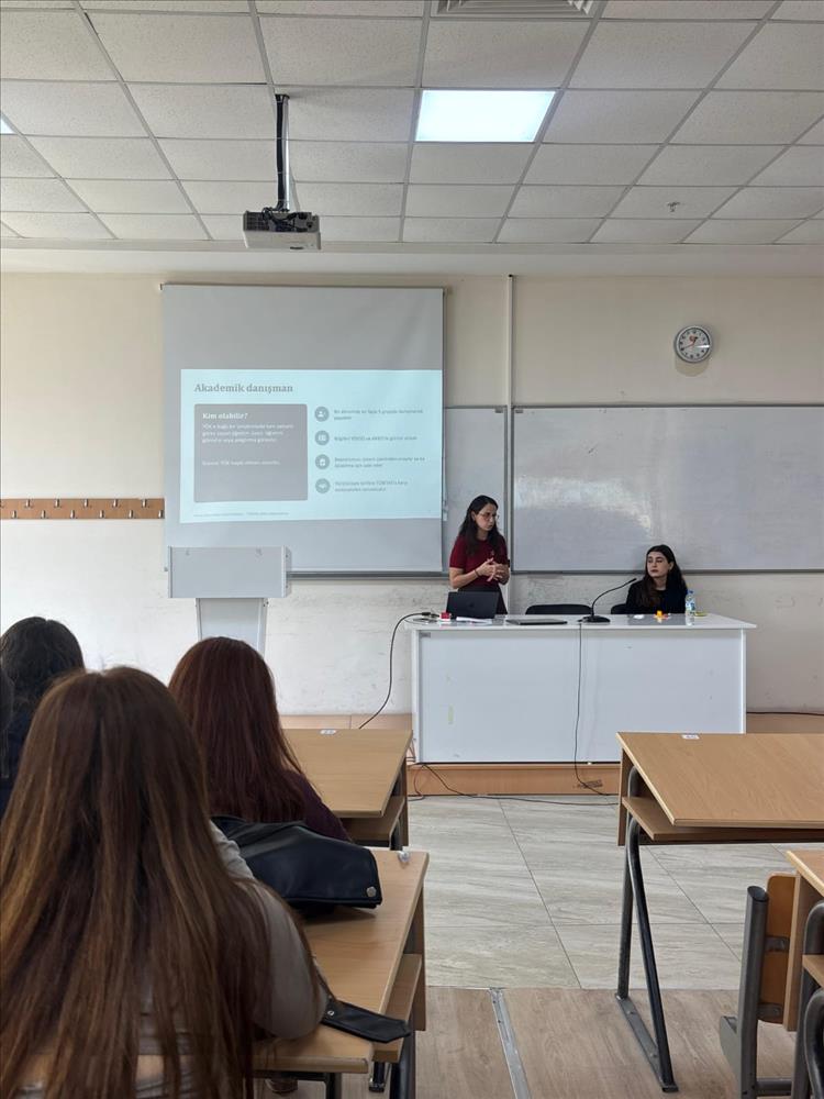 Lisans Öğrencilerimize Yönelik TÜBİTAK 2209-A Bilgilendirme Toplantısı Gerçekleştirildi